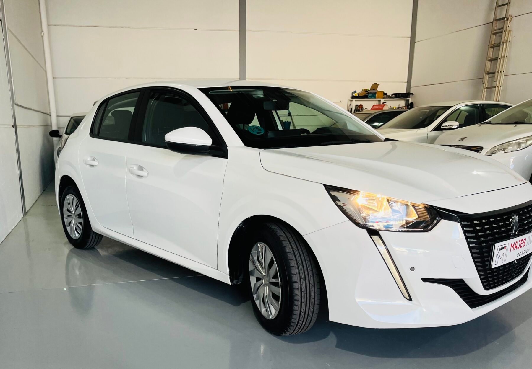 PEUGEOT 208 BlueHDi Active