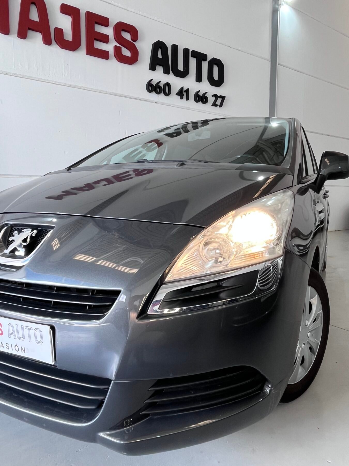 PEUGEOT 5008 1.6hdi 110cv