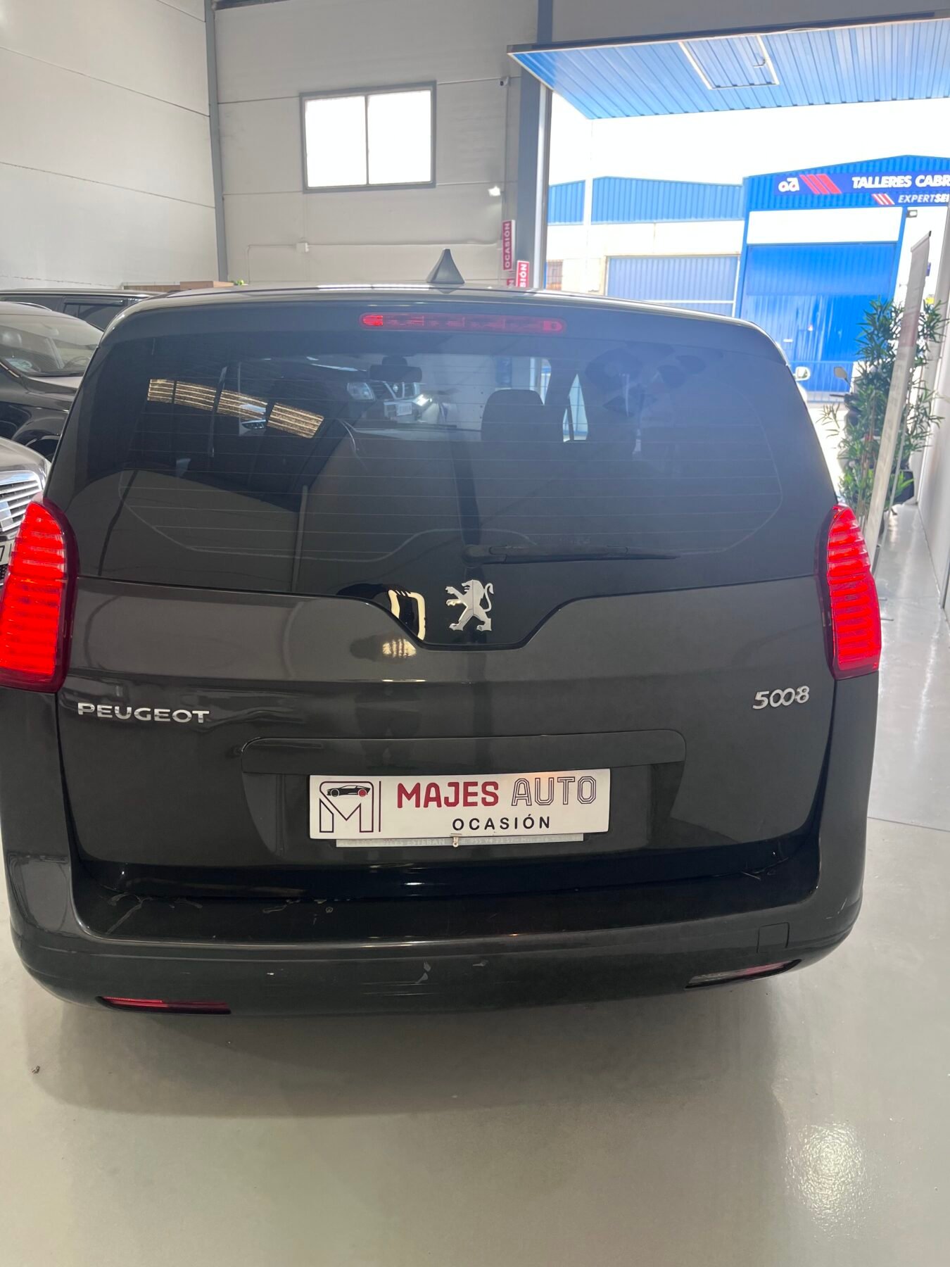 PEUGEOT 5008 1.6hdi 110cv