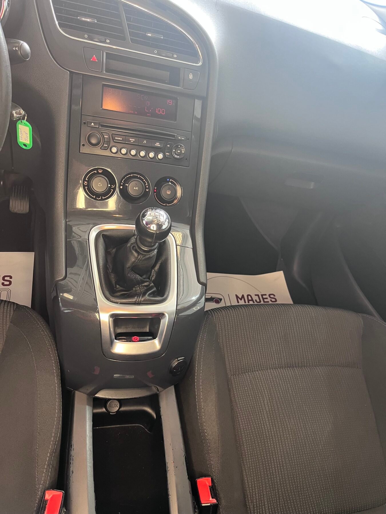 PEUGEOT 5008 1.6hdi 110cv