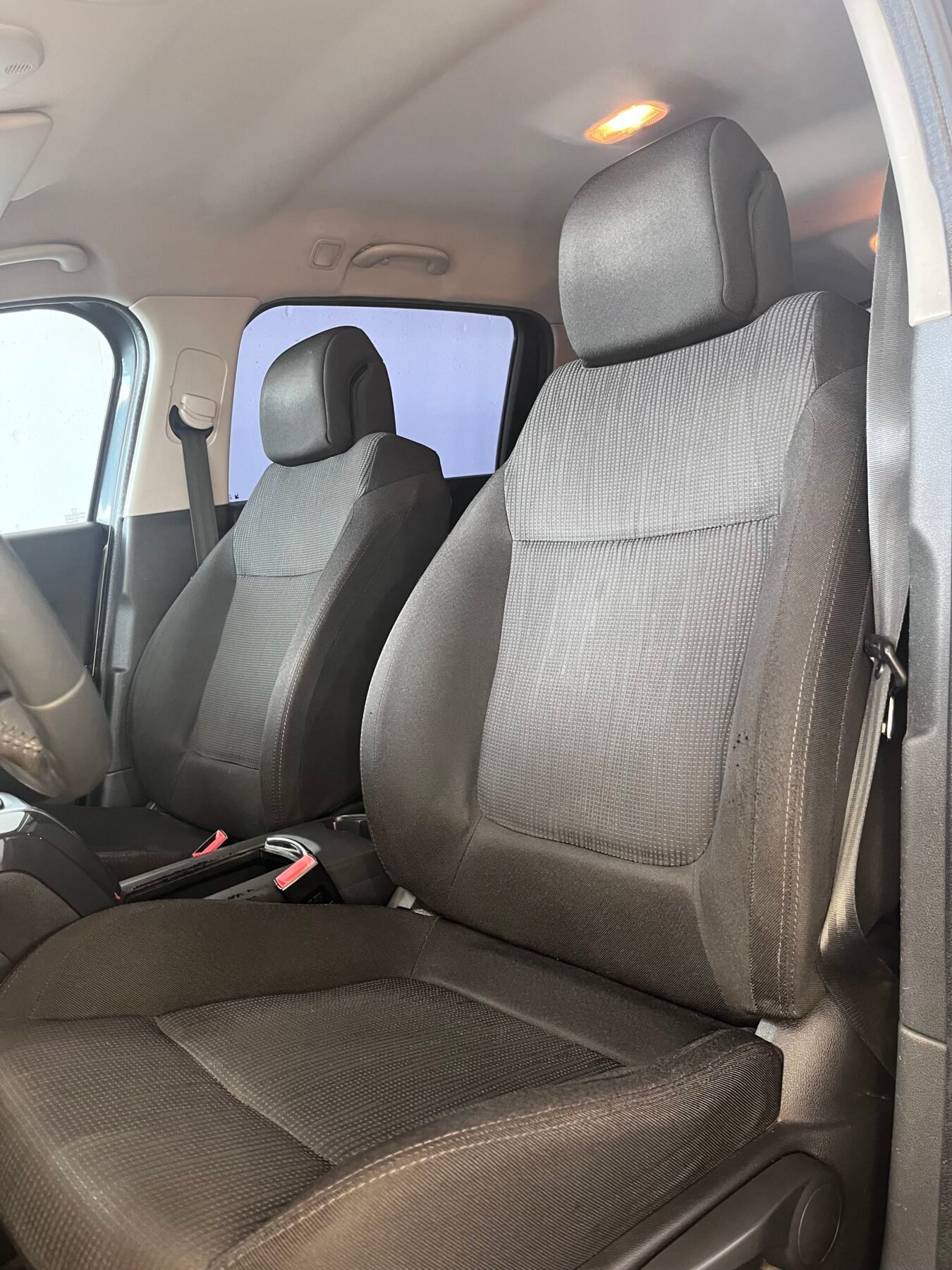 PEUGEOT 5008 1.6hdi 110cv