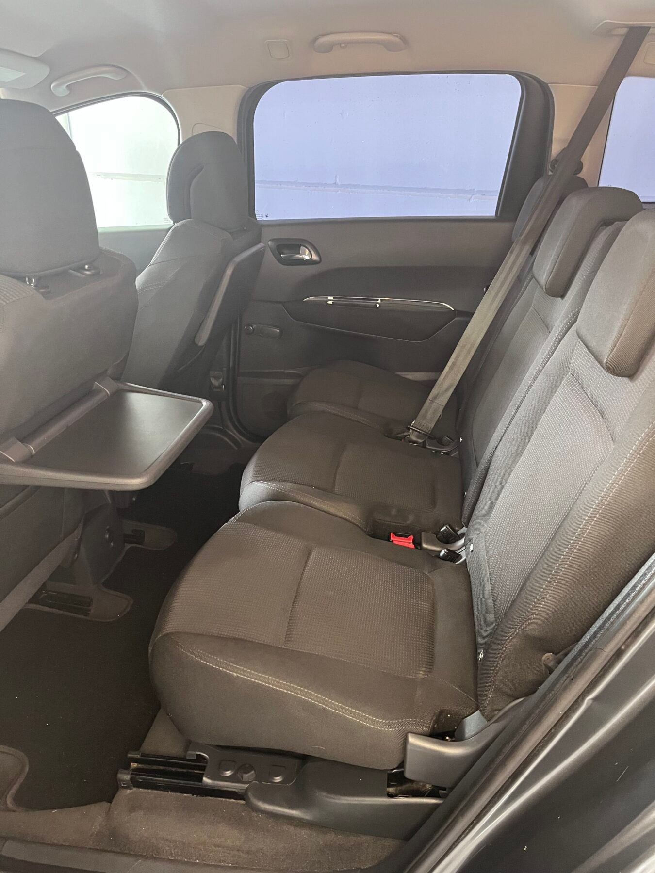 PEUGEOT 5008 1.6hdi 110cv