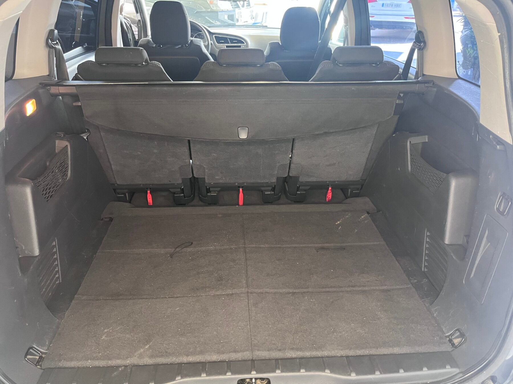 PEUGEOT 5008 1.6hdi 110cv