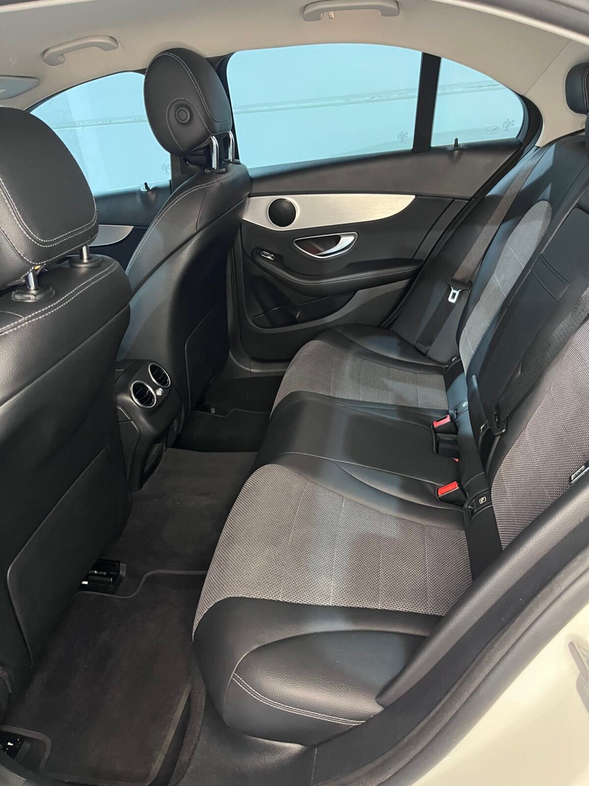 MERCEDES-BENZ Clase C C200d 160cv auto